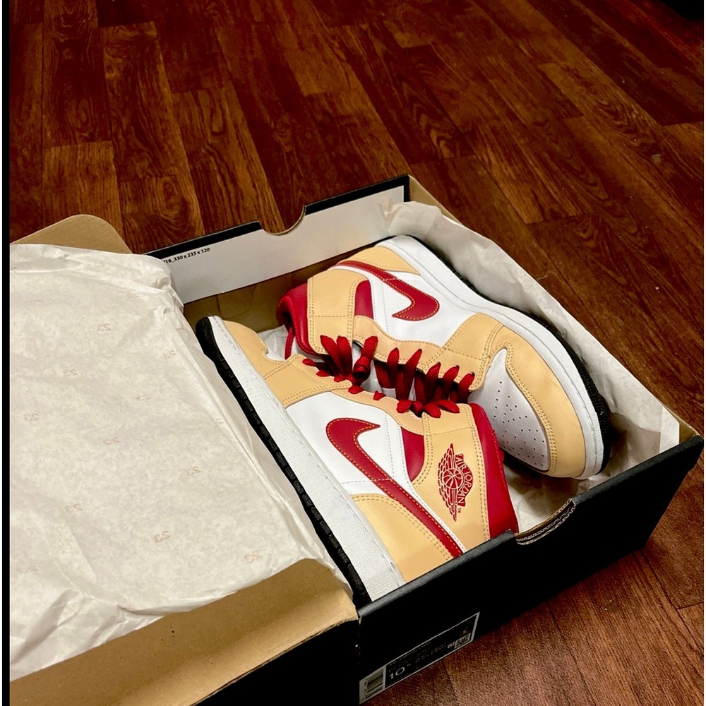 Jordan 1 Cardinal reds